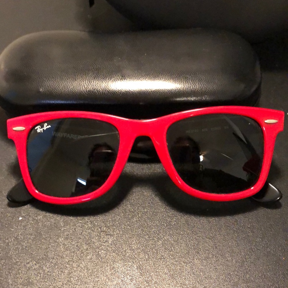 Ray-Ban Wayfarer Sunglasses - Red